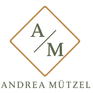 Logo von Andrea Mützel mit stilisiertem A/M-Monogramm in Rautenform